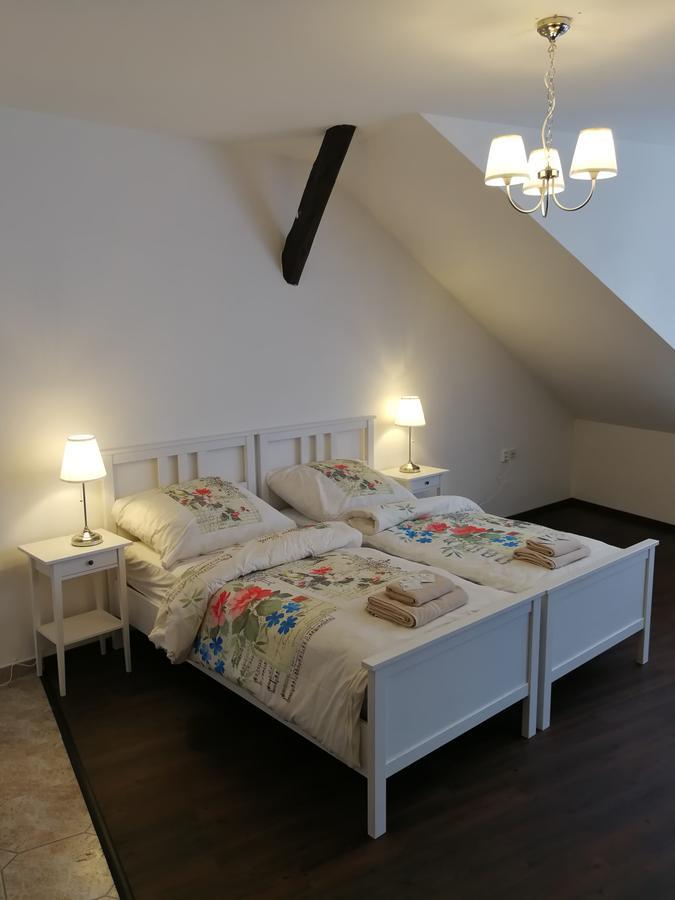 Hnízdo Snů Hradec Kralove Exterior foto
